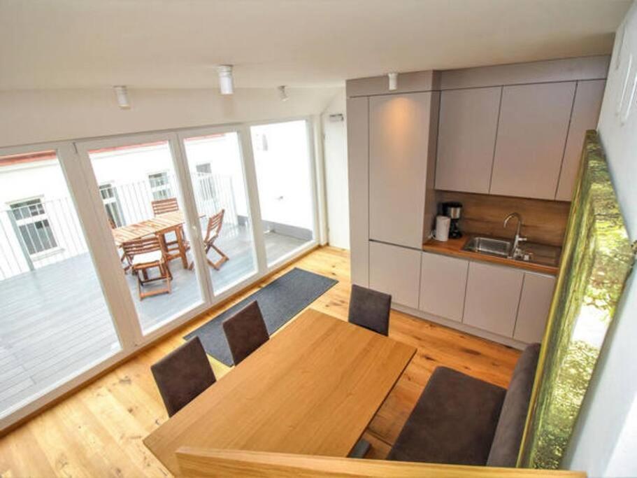 Luxury 2-Floor Rooftop Apartment With Terrace In The City Center Wina Bagian luar foto