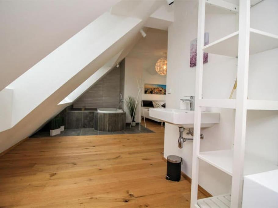 Luxury 2-Floor Rooftop Apartment With Terrace In The City Center Wina Bagian luar foto